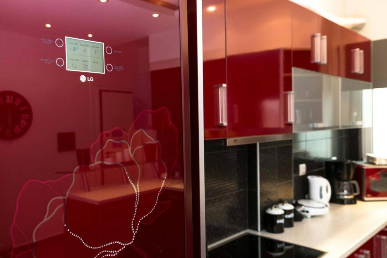 アテネRenovated Flat With Acropolis Viewアパートメント エクステリア 写真