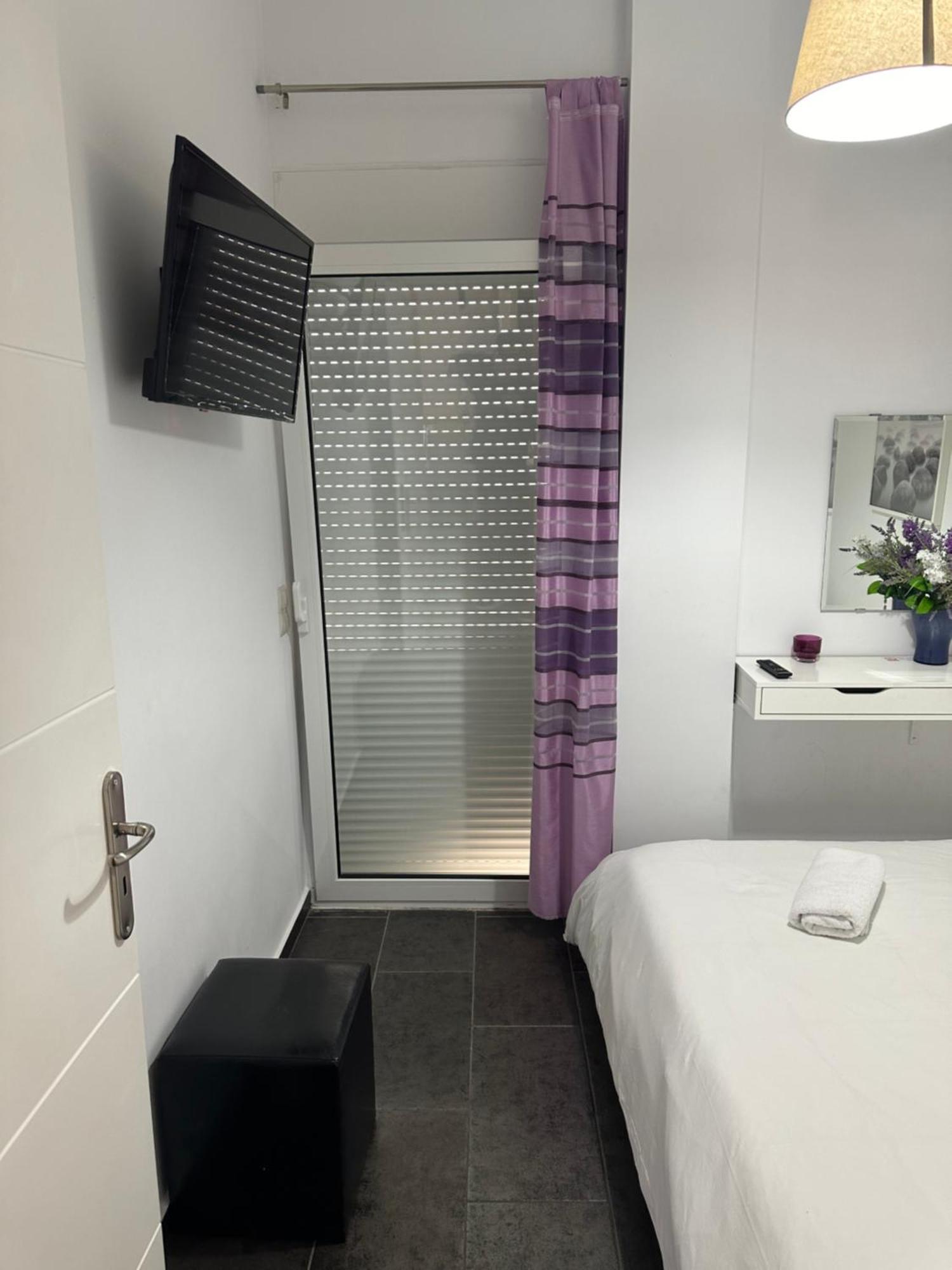 アテネRenovated Flat With Acropolis Viewアパートメント エクステリア 写真