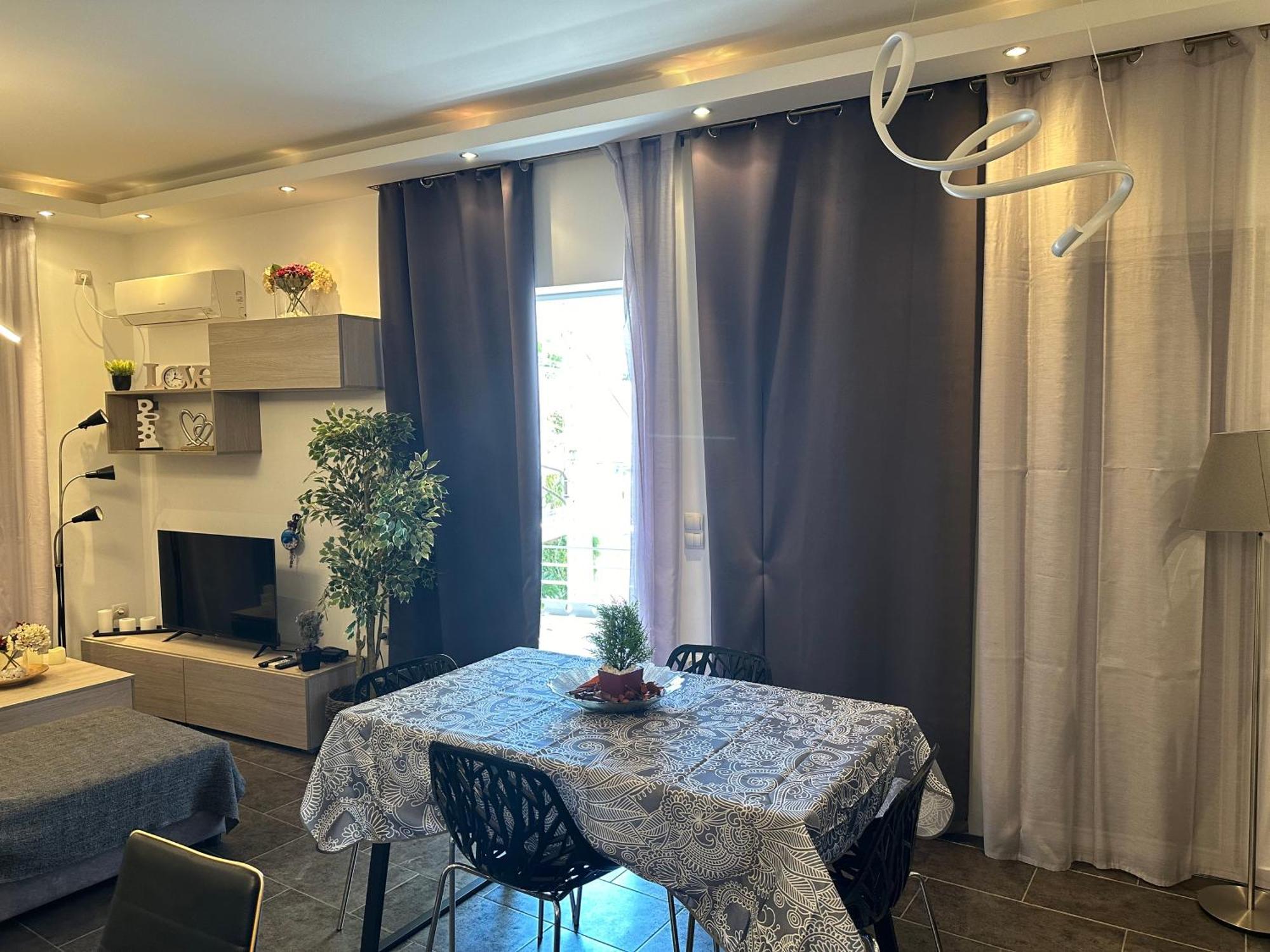 アテネRenovated Flat With Acropolis Viewアパートメント エクステリア 写真